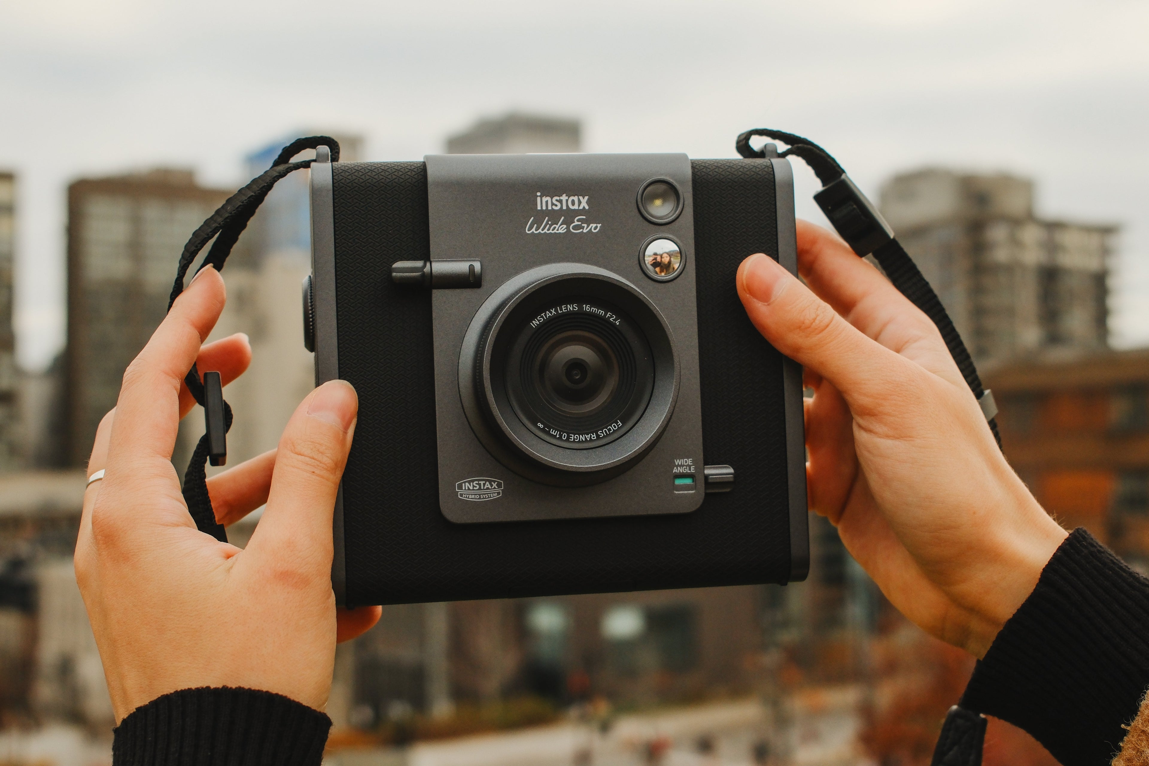 Breder denken, groots vastleggen: ontdek de instax WIDE Evo™