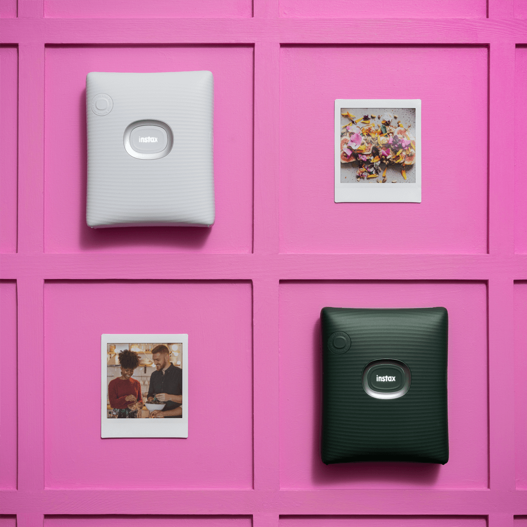 lifestyle image instax square link midnight green en ash white
